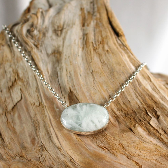 Angel Feather Fluorite Necklace エンジェルフェザーフローライトのネックレス 3枚目の画像