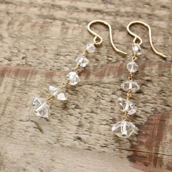 Herkimer Diamonds Five Stars earrings ハーキマーダイヤモンドの５スターピアス 2枚目の画像