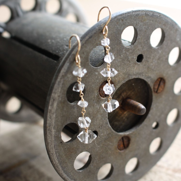 Herkimer Diamonds Five Stars earrings ハーキマーダイヤモンドの５スターピアス 1枚目の画像