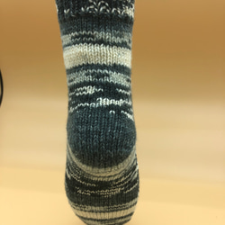 手編み靴下　Opal 毛糸パンダ使用 3枚目の画像