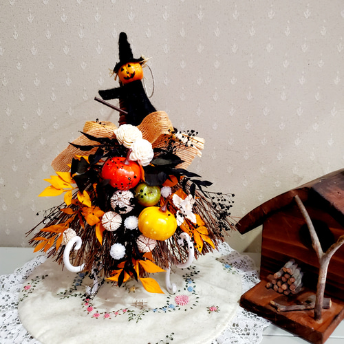 ハロウィン、魔女のホウキ、壁飾り、パンプキン、秋の収穫祭