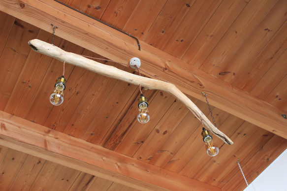 流木の照明　３灯　LEDエジソンランプ付き　④ 5枚目の画像