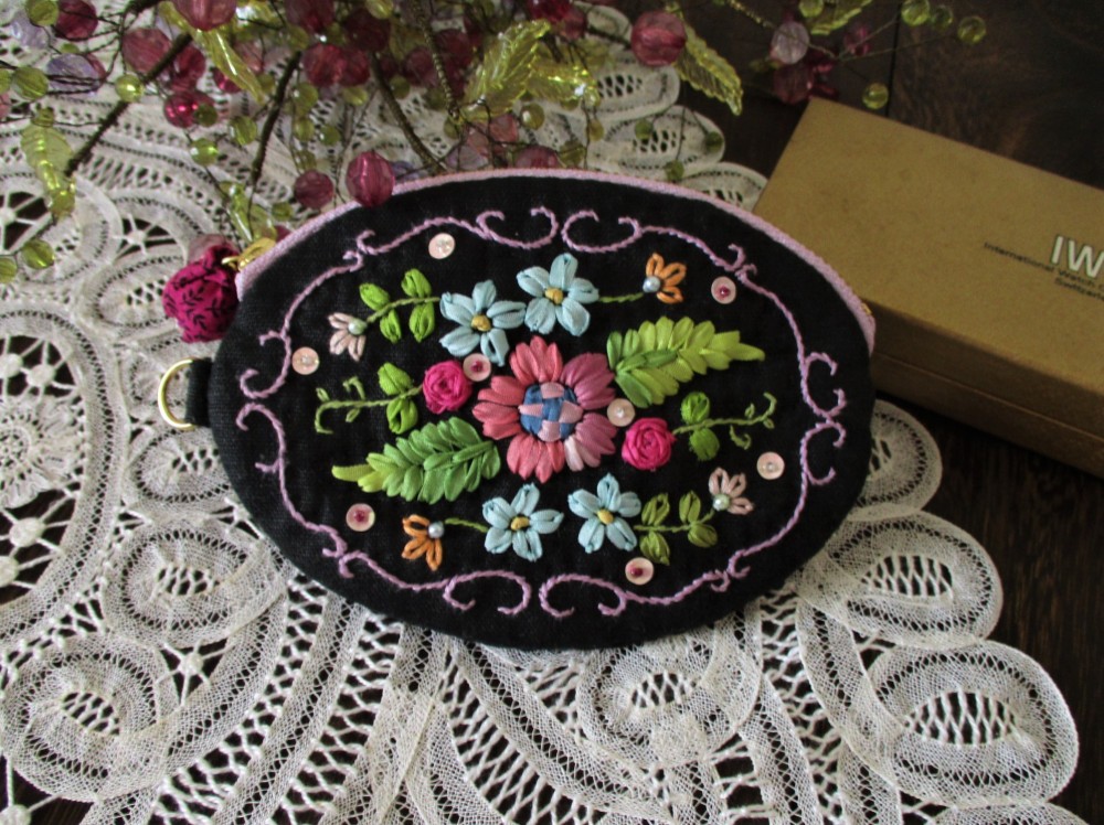 ポーチブロドゥリー　アラベスク