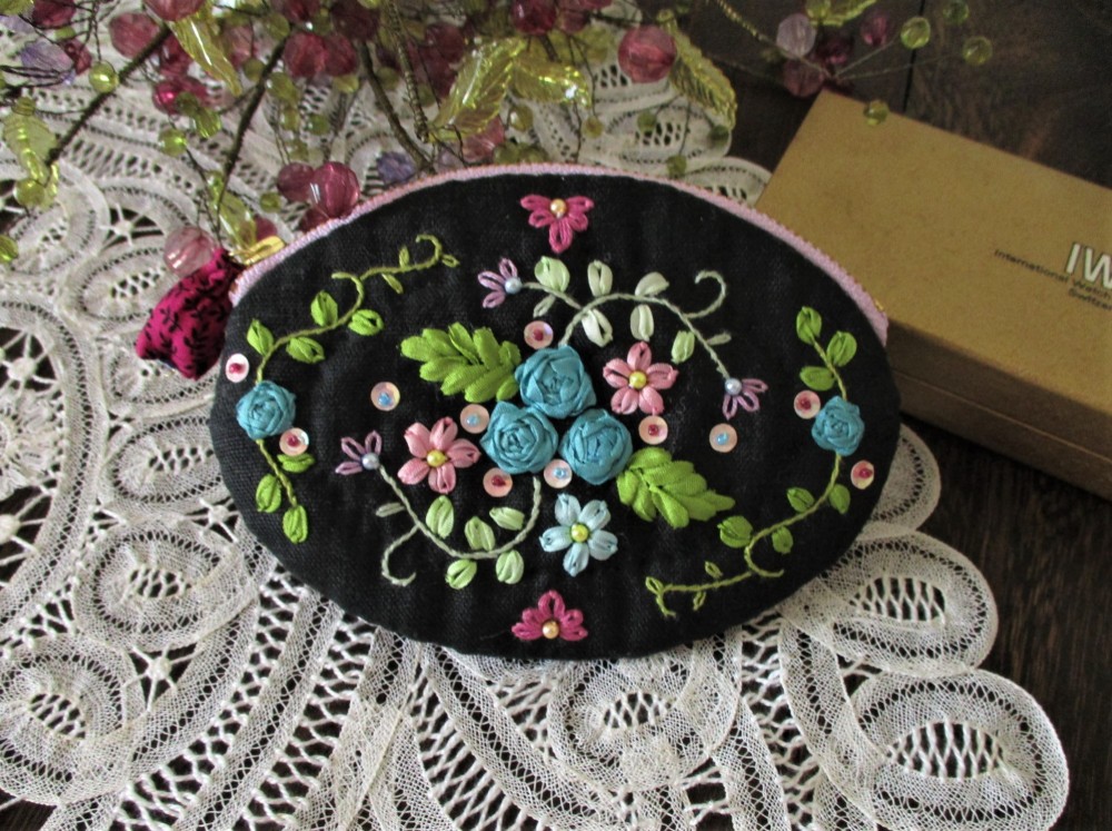 ポーチブロドゥリー　ブルーローズ