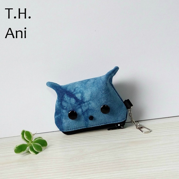 THAniCalm猫用小銭入れ手作りナチュラルブルー染めキーホルダー小銭入れcキーケース収納袋キーホルダー藍猫植物染め手染め 1枚目の画像