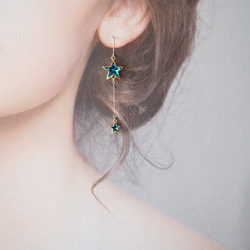 スワロフスキー＊クリスタルバミューダブルー＊星のアシンメトリーピアス／イヤリング【k14gf 金属アレルギー対応】 4枚目の画像