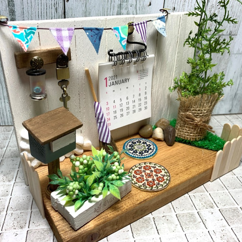 カレンダーをハンドメイドしちゃお♪〗ミニチュアガーデンカレンダー