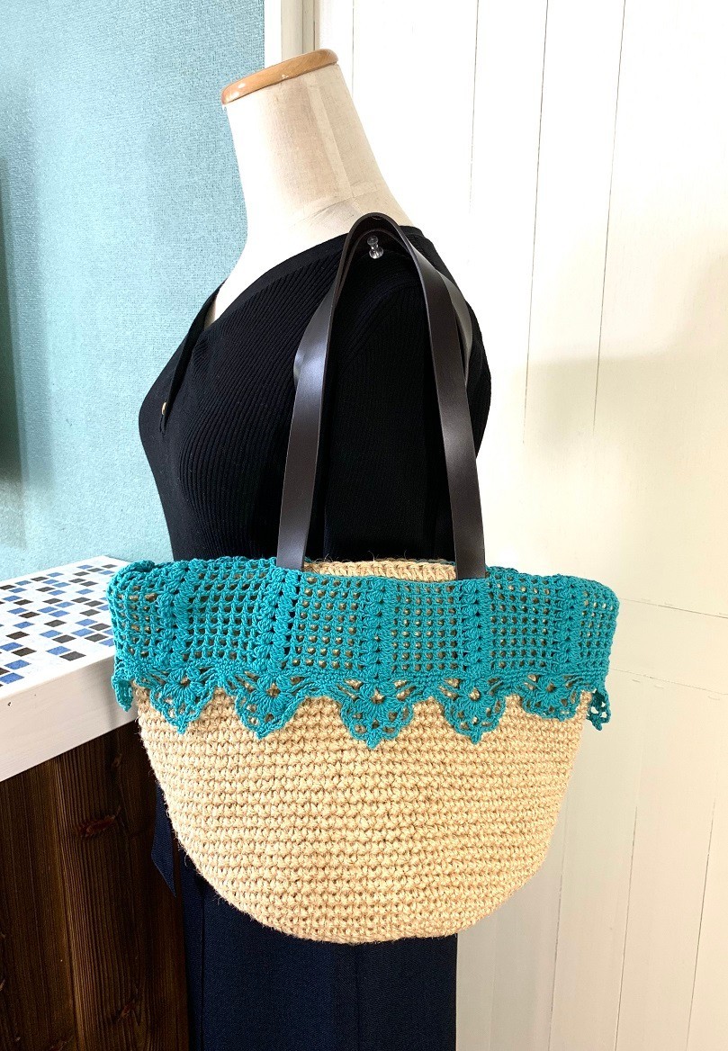 ゆったりサイズの麻ひもバッグ