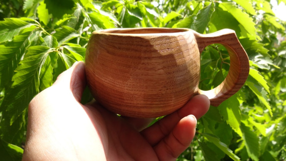 栗の木の一木彫りコーヒーカップ 2枚目の画像