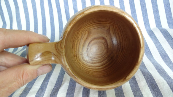 栗の木の一木彫りコーヒーカップ 7枚目の画像
