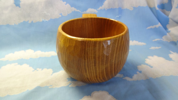大ぶりな桑の一木彫りコーヒーカップ。 5枚目の画像