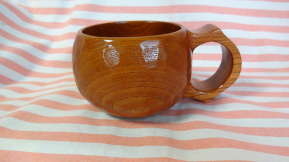 　けやきの一木彫りコーヒーカップ 2枚目の画像