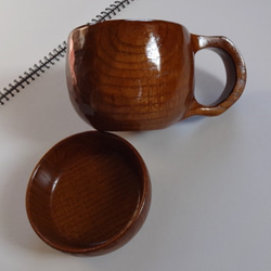 桑の木の一木彫りコーヒーカップ。同じ桑の木の豆皿付き 4枚目の画像