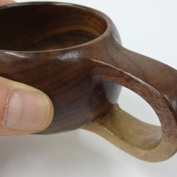 ウオールナットの一木彫りのコーヒーカップです。 6枚目の画像