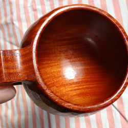 ヘイル様受注作品　赤茶っぽい花梨の一木彫りコーヒーカップ 6枚目の画像