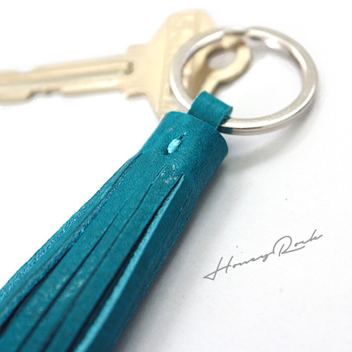 Tiffany & Co. BLUE NANO BAG ターコイズ キーホルダー Tiffany & Co. Blue Leather Nano Bag | Yoogi's Closet