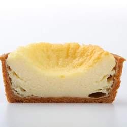 手づくりタルト専門店のミニタルト「ベイクドチーズ」 3枚目の画像