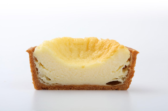 手づくりタルト専門店のミニタルト「ベイクドチーズ」 3枚目の画像
