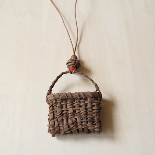 送料無料】山葡萄かごペンダント☆チャームにも ネックレス