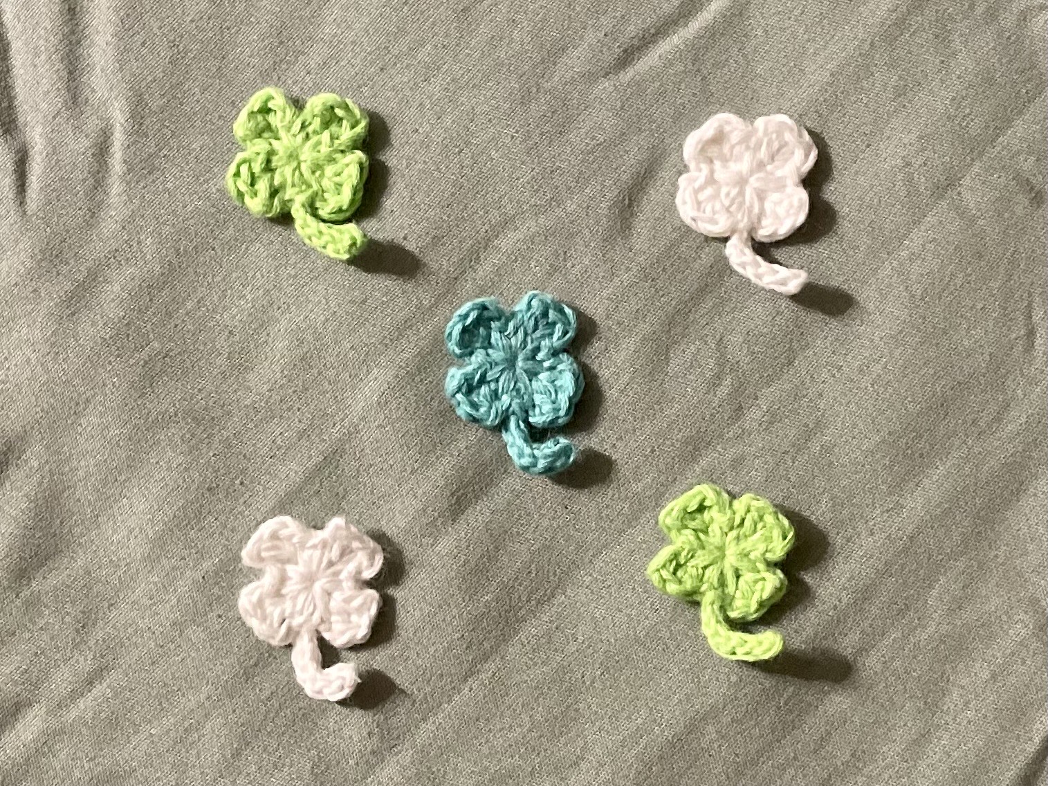 Amazon.co.jp: アンティークレース風 高級コード刺繍ドイリー