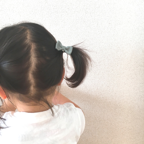 【２つセット】ゴムの付け替えができる。シンプルリボンのベビーヘアゴム 5枚目の画像