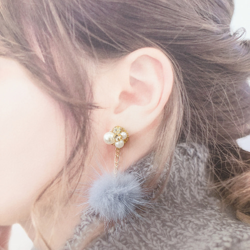ビジュー×グレーミンクファーピアス/イヤリング ピアス（スタッド・一 