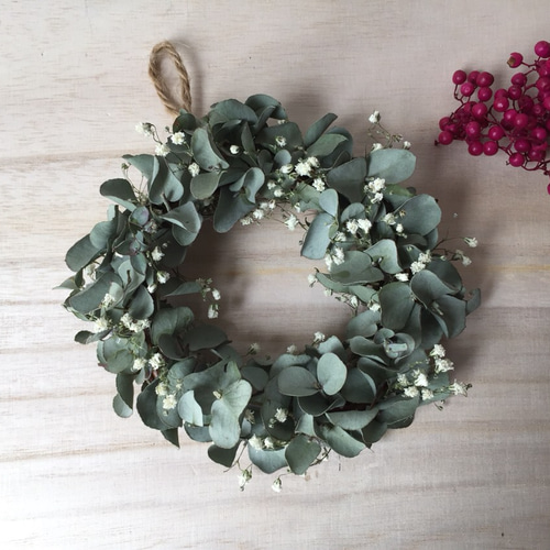 たくさんのユーカリとかすみ草のミニリース ドライフラワー yurari