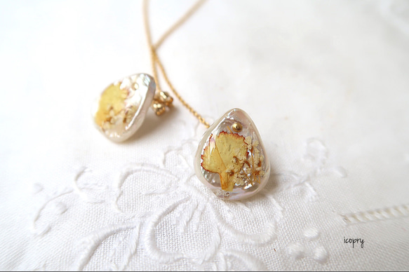 -  antique botanical pearl -  ドロップピアス（yellow×レースフワラー×ゴールドピン) 1枚目の画像