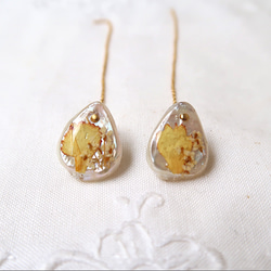 -  antique botanical pearl -  ドロップピアス（yellow×レースフワラー×ゴールドピン) 3枚目の画像