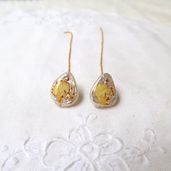 -  antique botanical pearl -  ドロップピアス（yellow×レースフワラー×ゴールドピン) 4枚目の画像