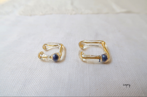 -  square ear cuff  -  （gold ×ラピスラズリ　ラウンド　角）no.1514 1枚目の画像