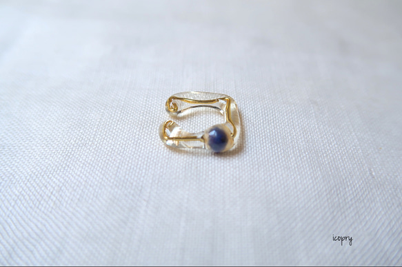 -  square ear cuff  -  （gold ×ラピスラズリ　ラウンド　角）no.1514 3枚目の画像