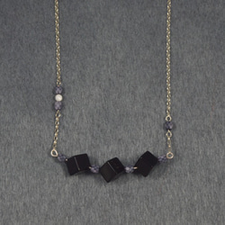 幾何学的な黒瑪瑙スターリングシルバーのネックレスが付いている黒い四角 3枚目の画像