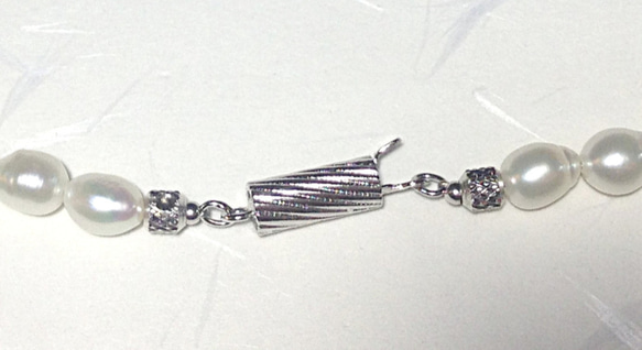 つや消しオニキスと淡水パールのチョーカー/オニキスのカットが魅力的な一点ものです 7枚目の画像