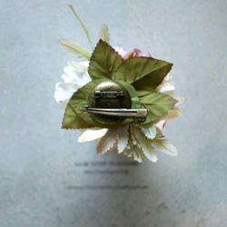 アンティークなアジサイとミニバラ　シャビーなコサージュ　ハンドメイド 3枚目の画像