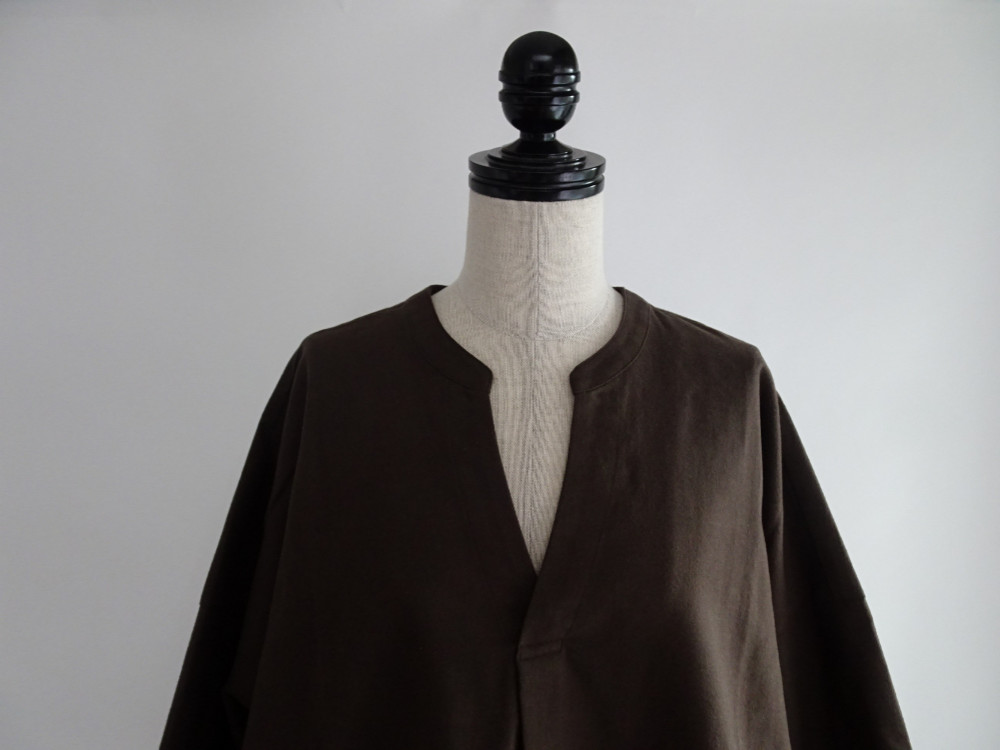 キーネック起毛コットンプルオーバー＜ダークブラウン＞