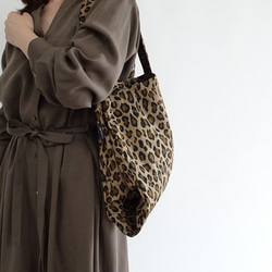 動物紋印花獨立手提袋（灰色、棕色） 第5張的照片