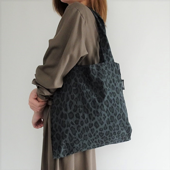 動物紋印花獨立手提袋（灰色、棕色） 第2張的照片