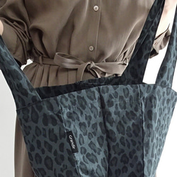 動物紋印花獨立手提袋（灰色、棕色） 第6張的照片