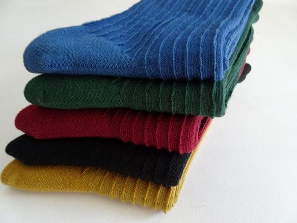 ＜2足SETで送料無料＞スパイラルストライプソックス 3枚目の画像