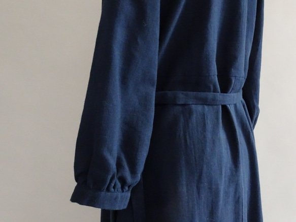 薄紗觸感柔軟長洋裝&lt;海軍藍&gt; 第6張的照片