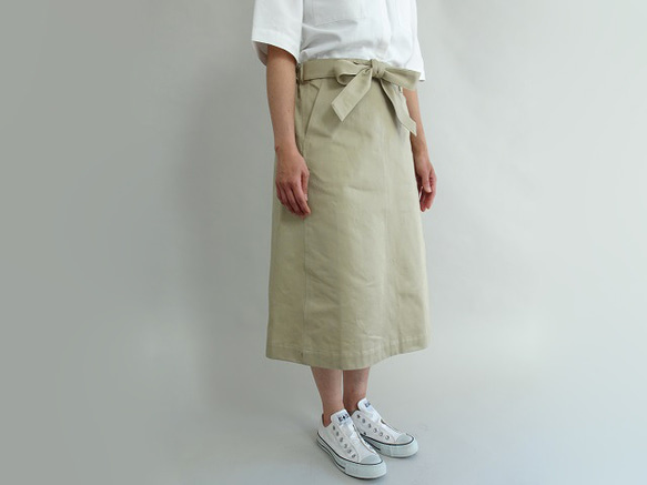 寬鬆尺寸腰部標誌奇諾喇叭裙 &lt;米色&gt; 第4張的照片