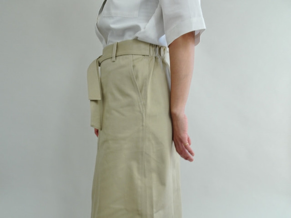寬鬆尺寸腰部標誌奇諾喇叭裙 &lt;米色&gt; 第6張的照片