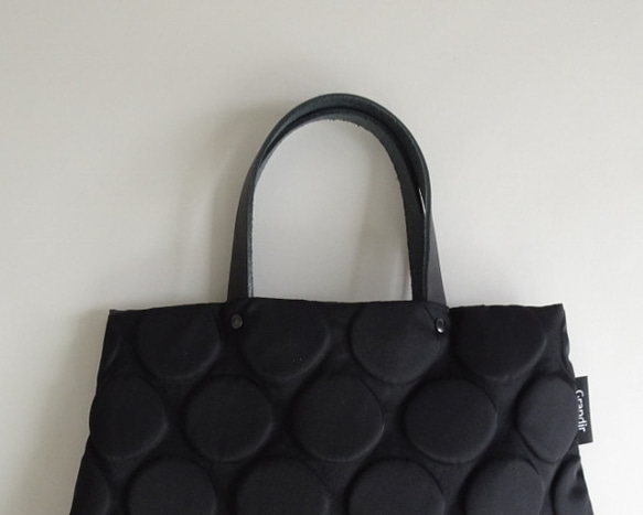 皮革手柄圓點圖案手提包（淺棕色手柄/黑色手柄） 第4張的照片