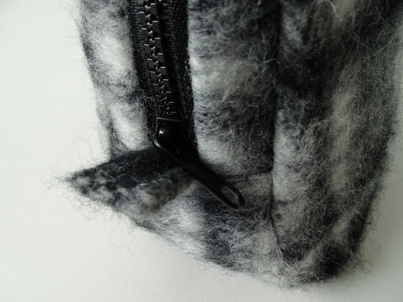 Shaggy 格紋拉絨羊毛迷你迷你波士頓包 第5張的照片