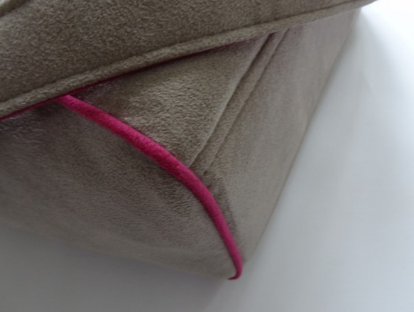 絨面革觸感配色 2way 手提包 &lt;煙粉色 x 灰色&gt; 第9張的照片
