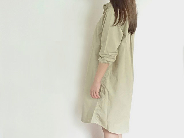 ※送料無料対象商品　スタンドカラーコットンワンピース＜ベージュ＞