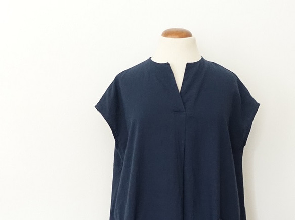 Half Linen Slit Neck寬鬆連身裙&lt;Navy&gt; 第2張的照片