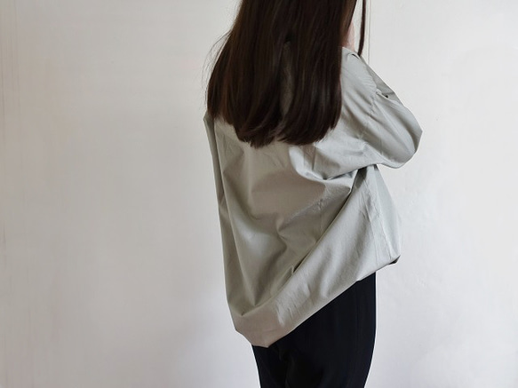 2way正面款式棉質V領套頭衫&lt;灰色米色&gt; 第4張的照片