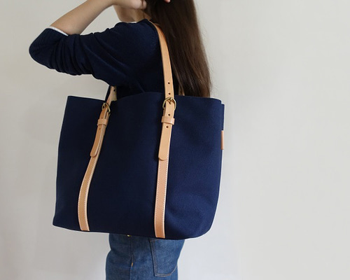 ノーブランド　ネイビーハンドバッグ BACKYARD FAMILY ノーブランド No Brand キャンバスバイカラー